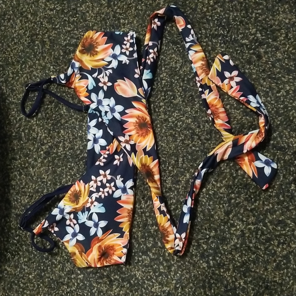 Cupshe 2 floral piece Binkini